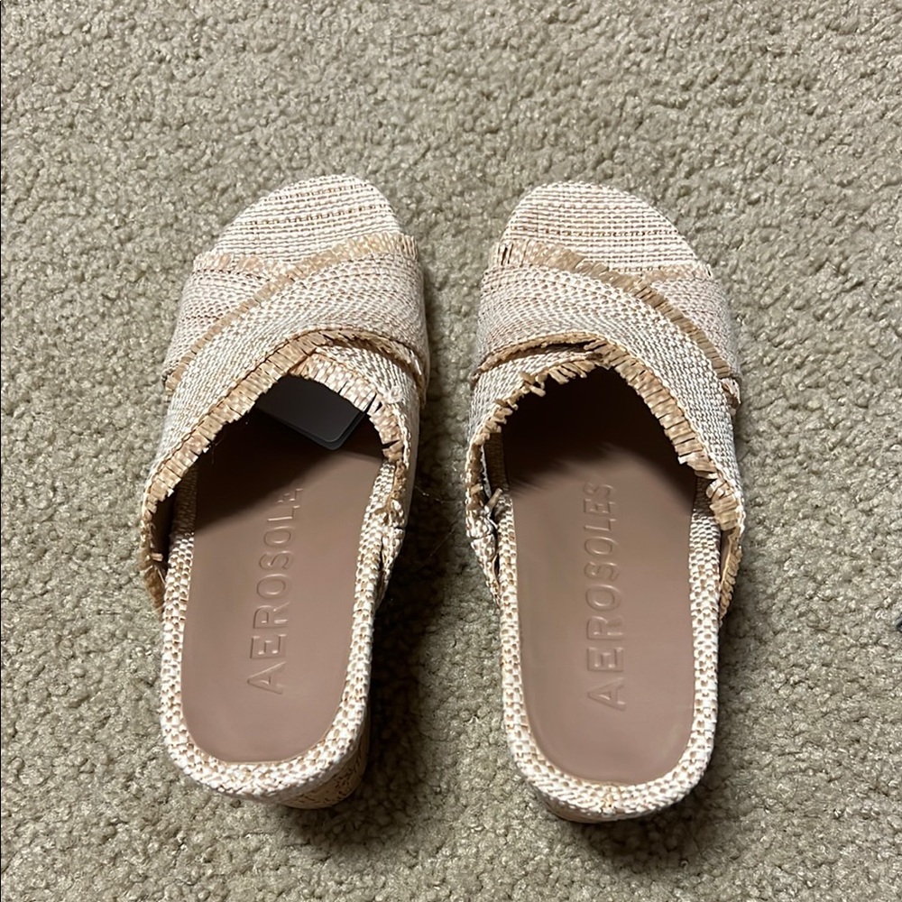 AEROSOLES Cream Mules with Woven Strap- never worn